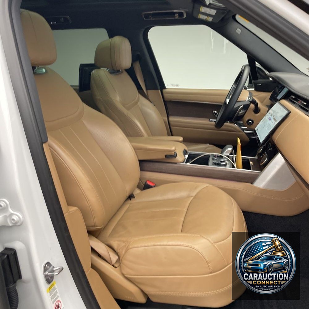 2023 Land Rover Range Rover P400 SE LWB