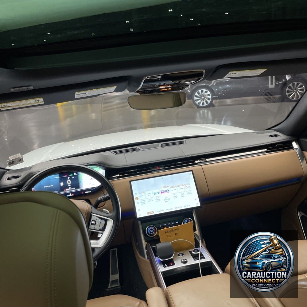 2023 Land Rover Range Rover P400 SE LWB