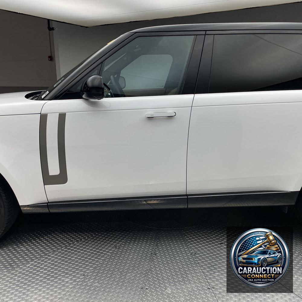 2023 Land Rover Range Rover P400 SE LWB