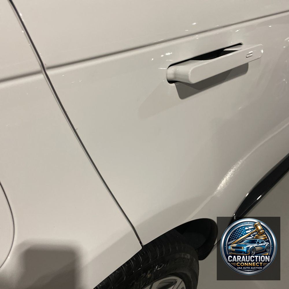 2023 Land Rover Range Rover P400 SE LWB