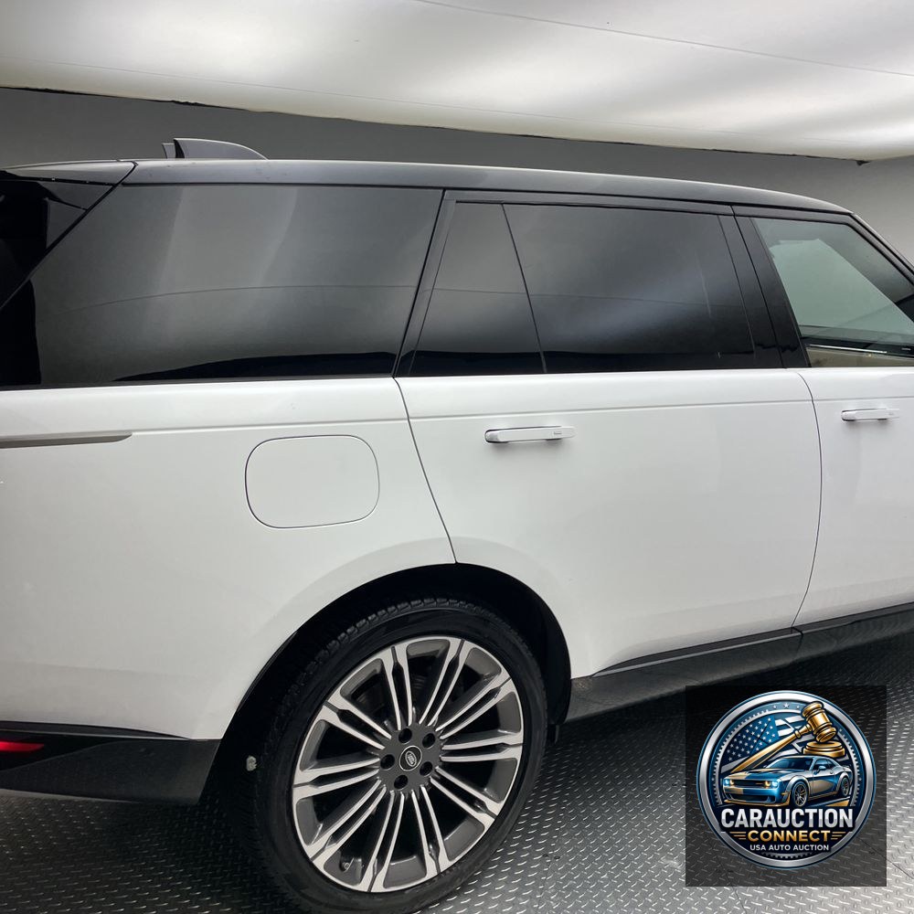 2023 Land Rover Range Rover P400 SE LWB