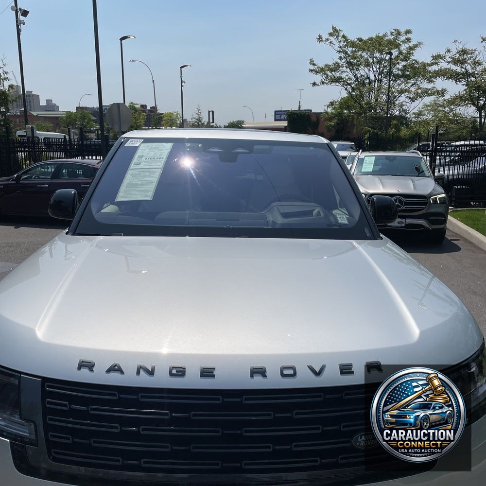 2023 Land Rover Range Rover P400 SE LWB