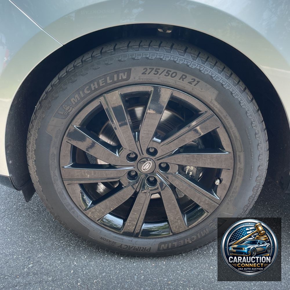 2023 Land Rover Range Rover P400 SE LWB