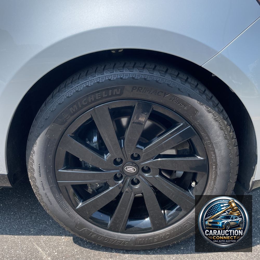 2023 Land Rover Range Rover P400 SE LWB