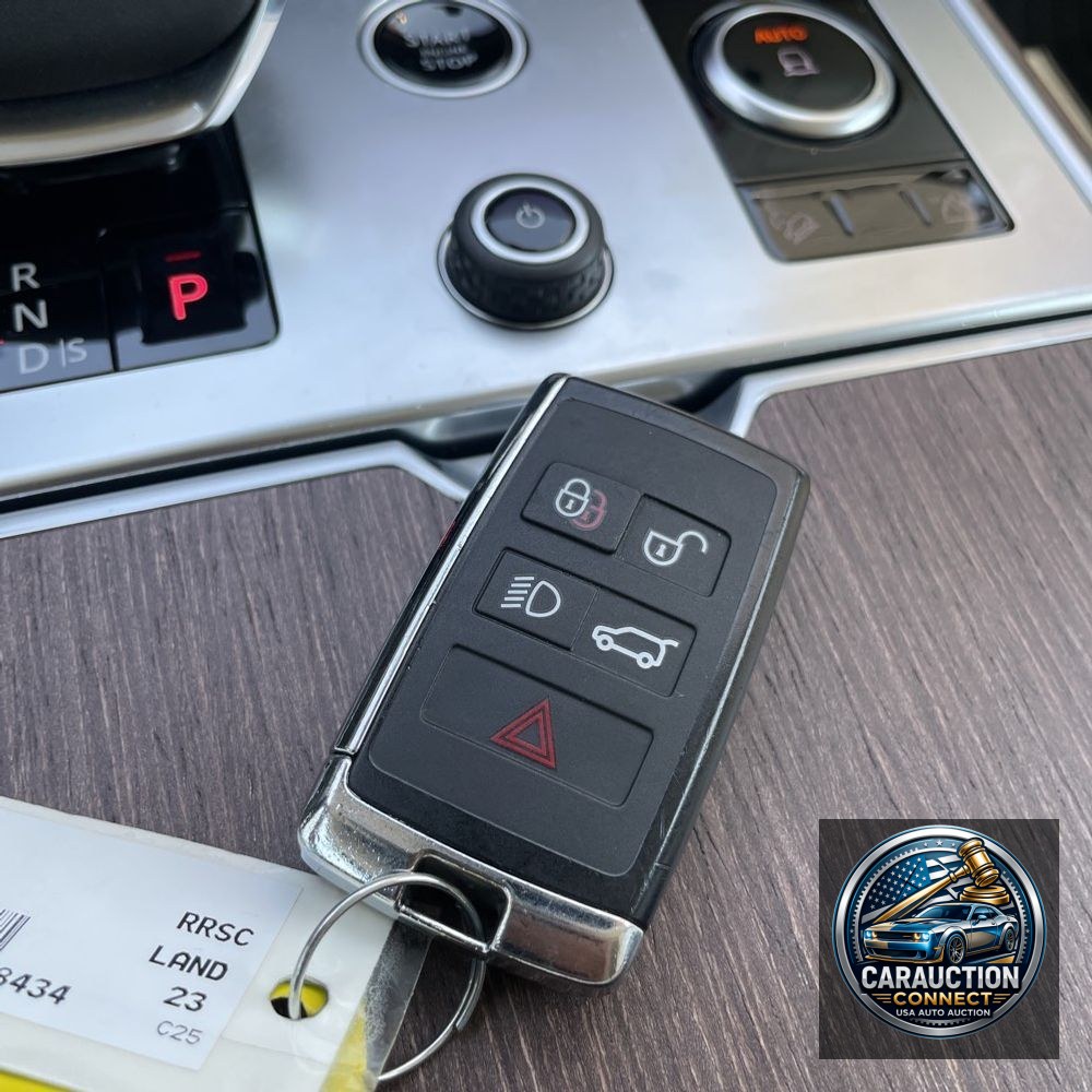 2023 Land Rover Range Rover P400 SE LWB