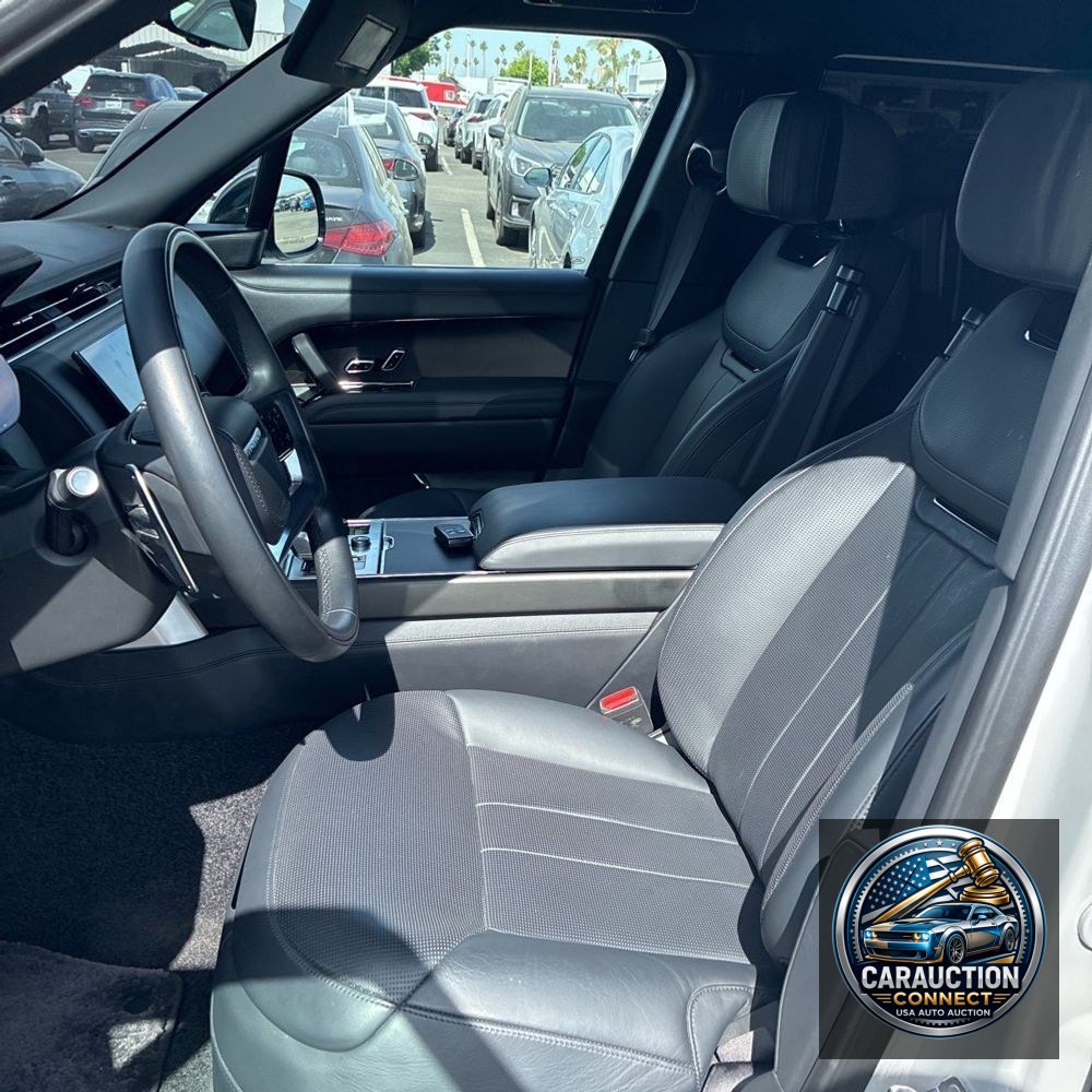 2023 Land Rover Range Rover P530 SV LWB