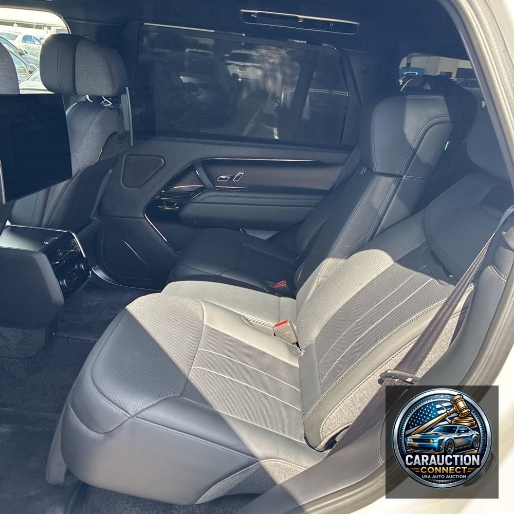 2023 Land Rover Range Rover P530 SV LWB