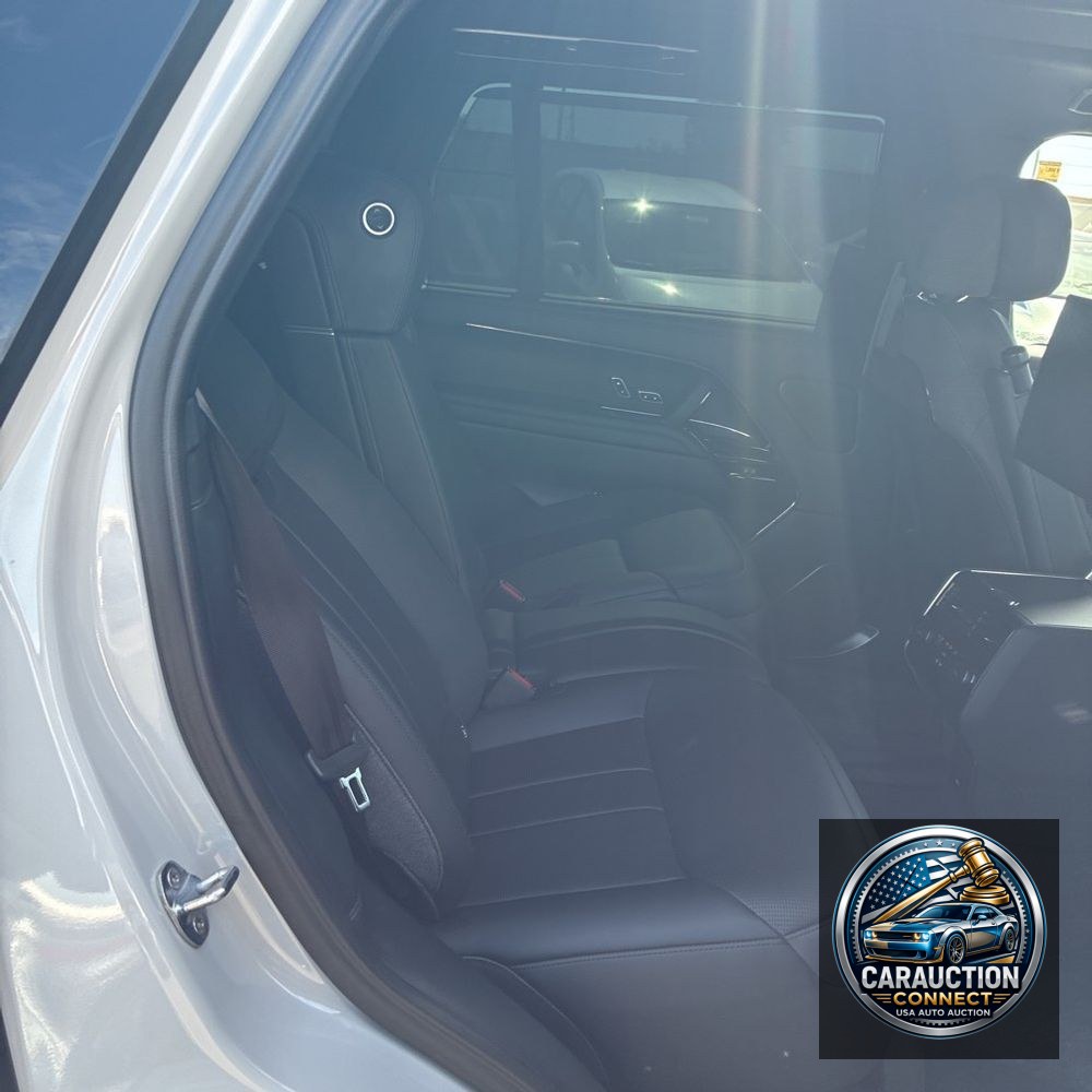2023 Land Rover Range Rover P530 SV LWB
