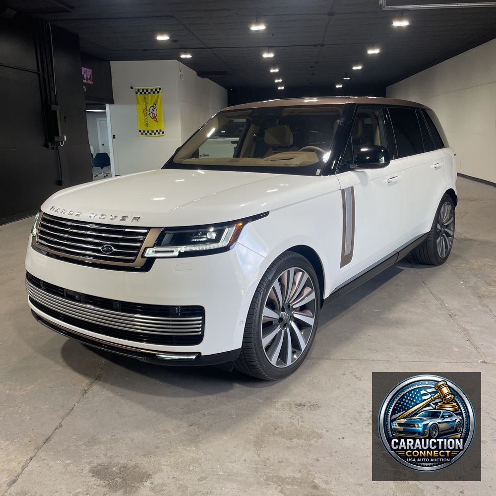 2022 Land Rover SV Base
