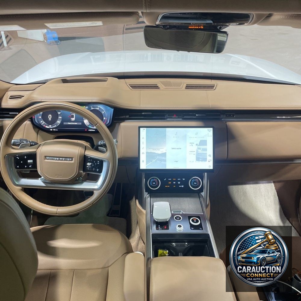 2022 Land Rover SV Base