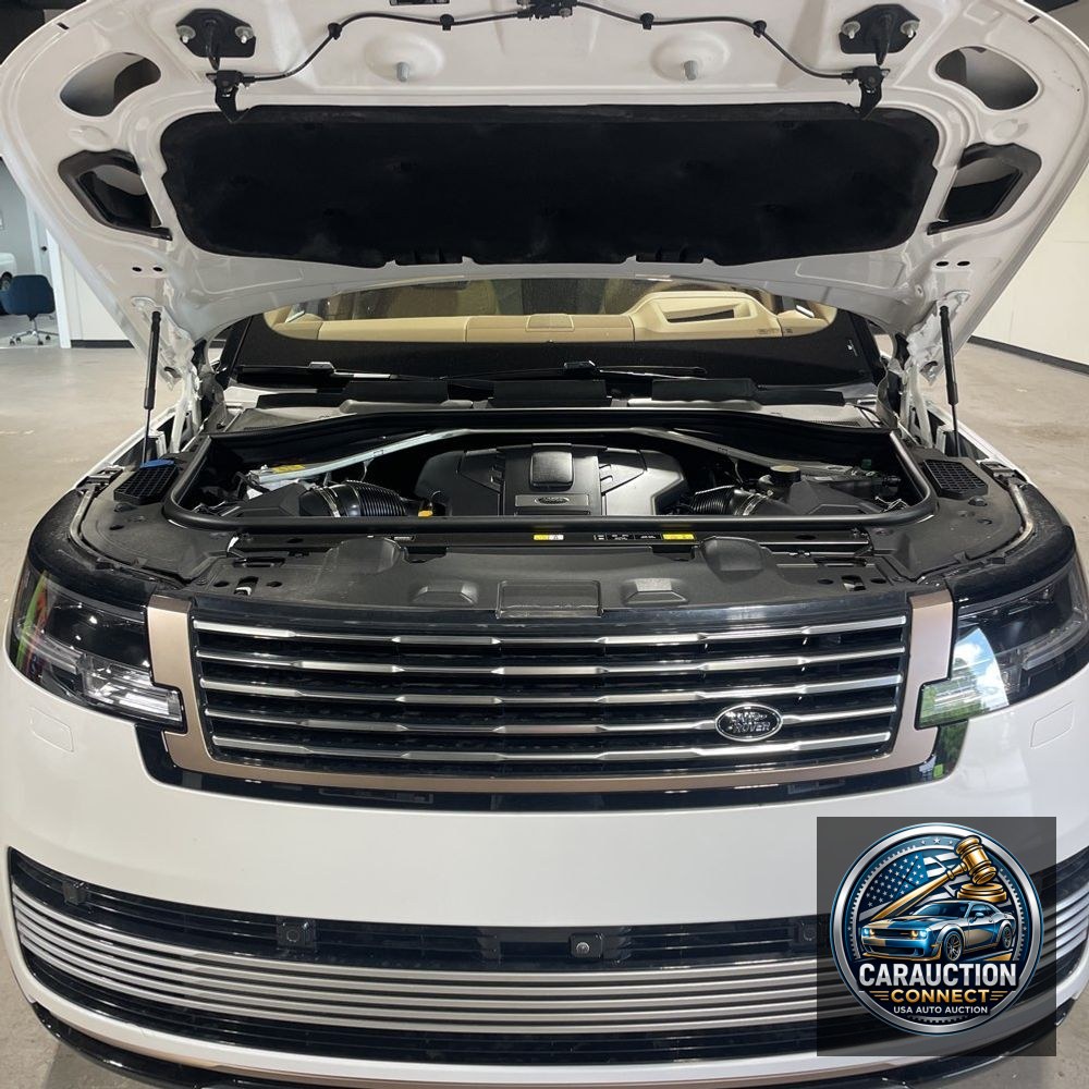 2022 Land Rover SV Base