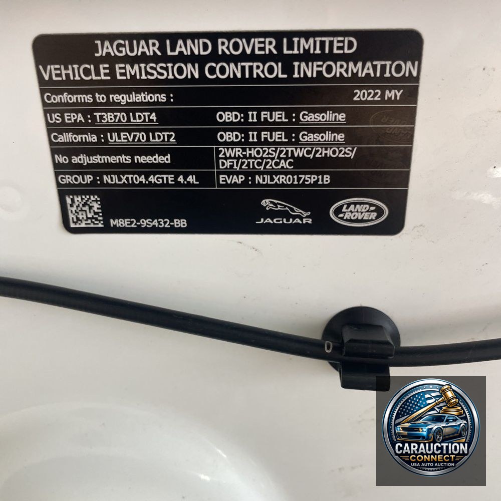 2022 Land Rover SV Base