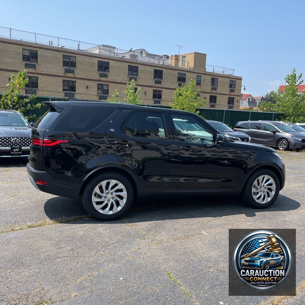 2024 Land Rover Discovery S P300