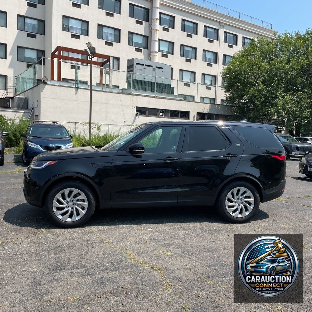 2024 Land Rover Discovery S P300