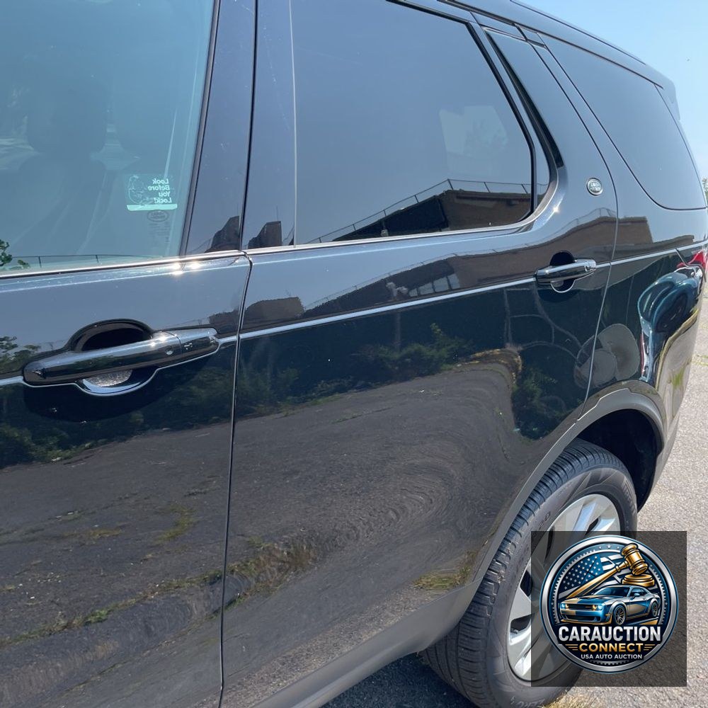 2024 Land Rover Discovery S P300