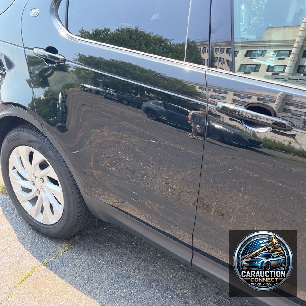 2024 Land Rover Discovery S P300