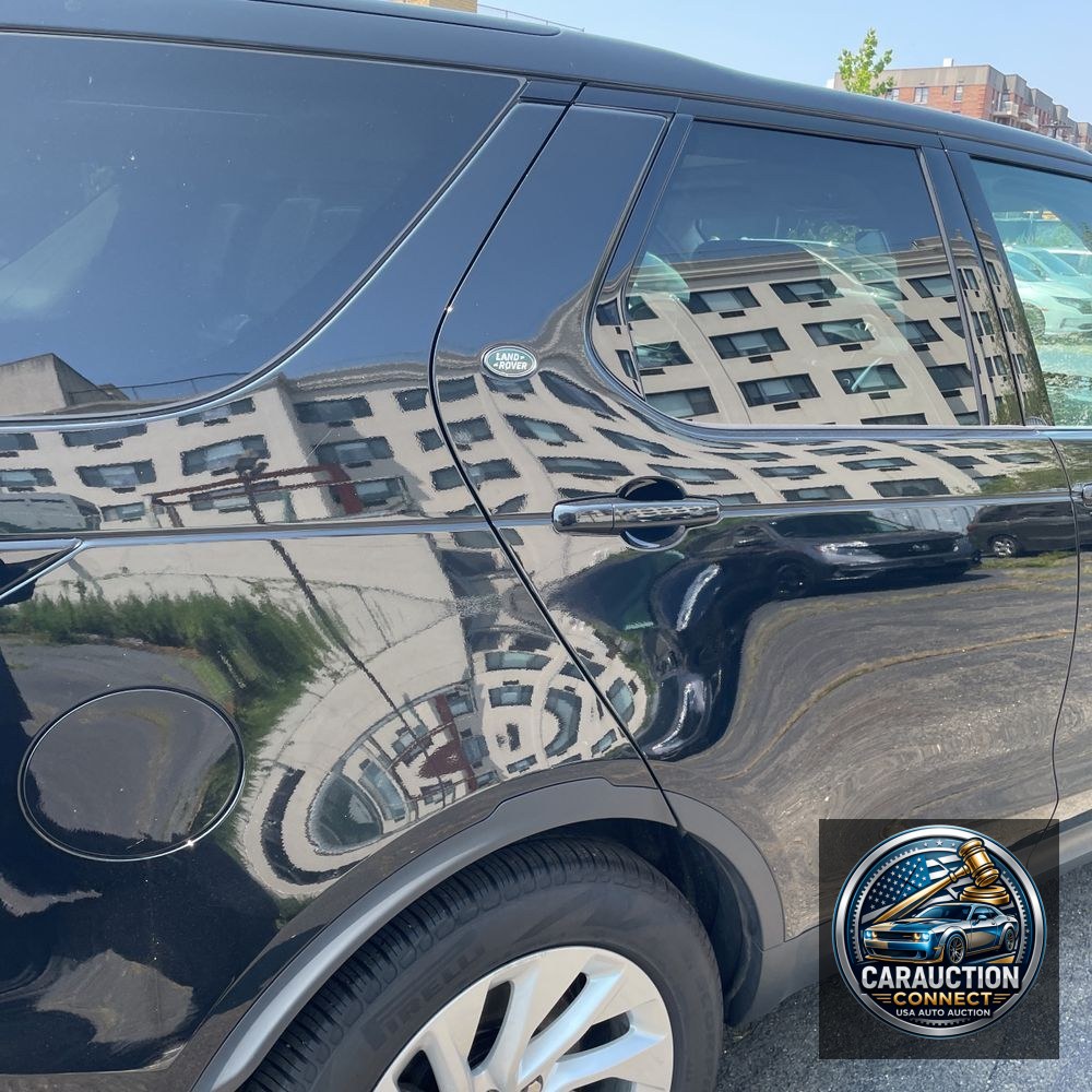 2024 Land Rover Discovery S P300