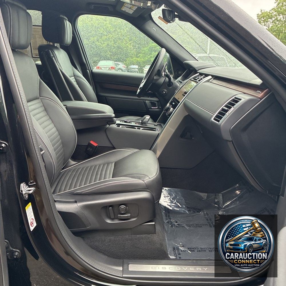 2024 Land Rover Discovery P360 Dynamic SE