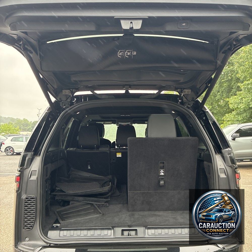 2024 Land Rover Discovery P360 Dynamic SE