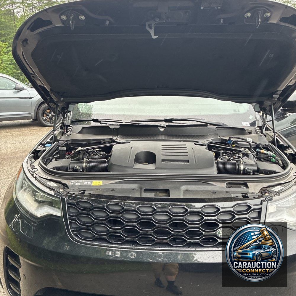 2024 Land Rover Discovery P360 Dynamic SE