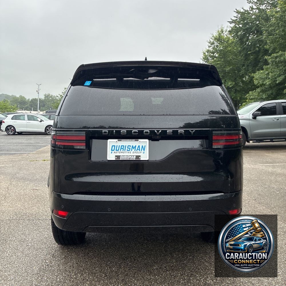 2024 Land Rover Discovery P360 Dynamic SE