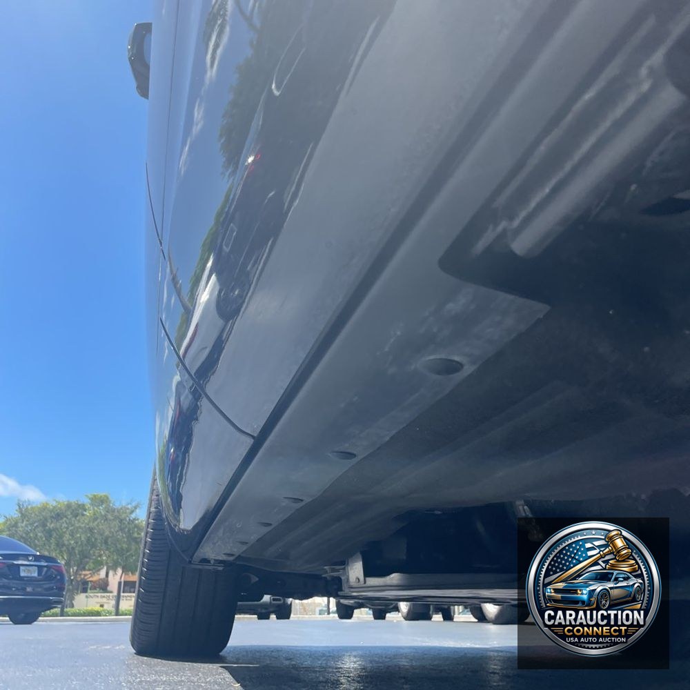2023 Land Rover Discovery P360 HSE R-Dynamic
