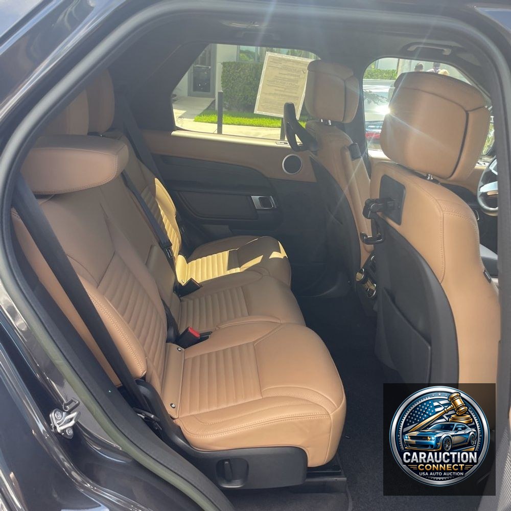 2023 Land Rover Discovery P360 HSE R-Dynamic