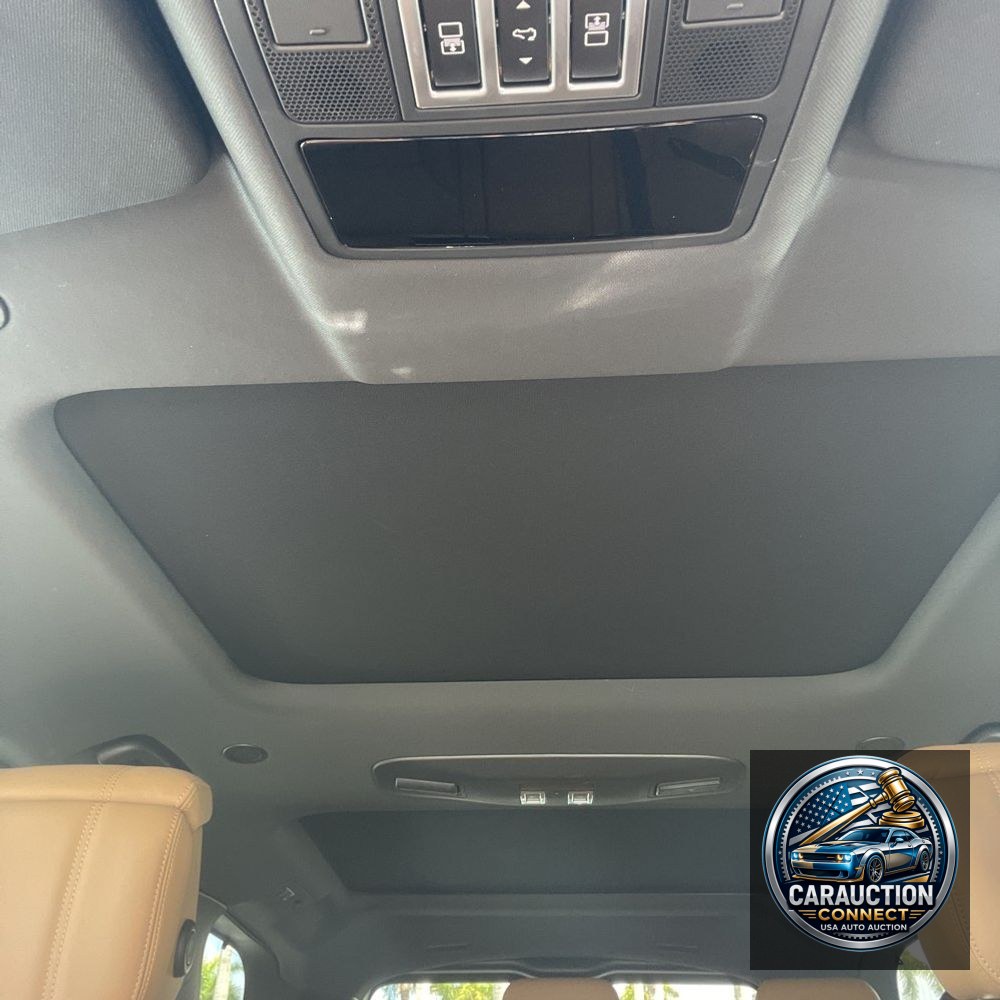 2023 Land Rover Discovery P360 HSE R-Dynamic