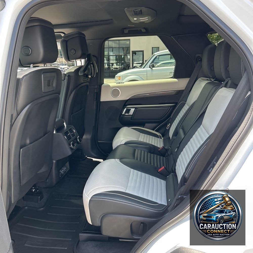 2024 Land Rover Discovery P360 Metropolitan