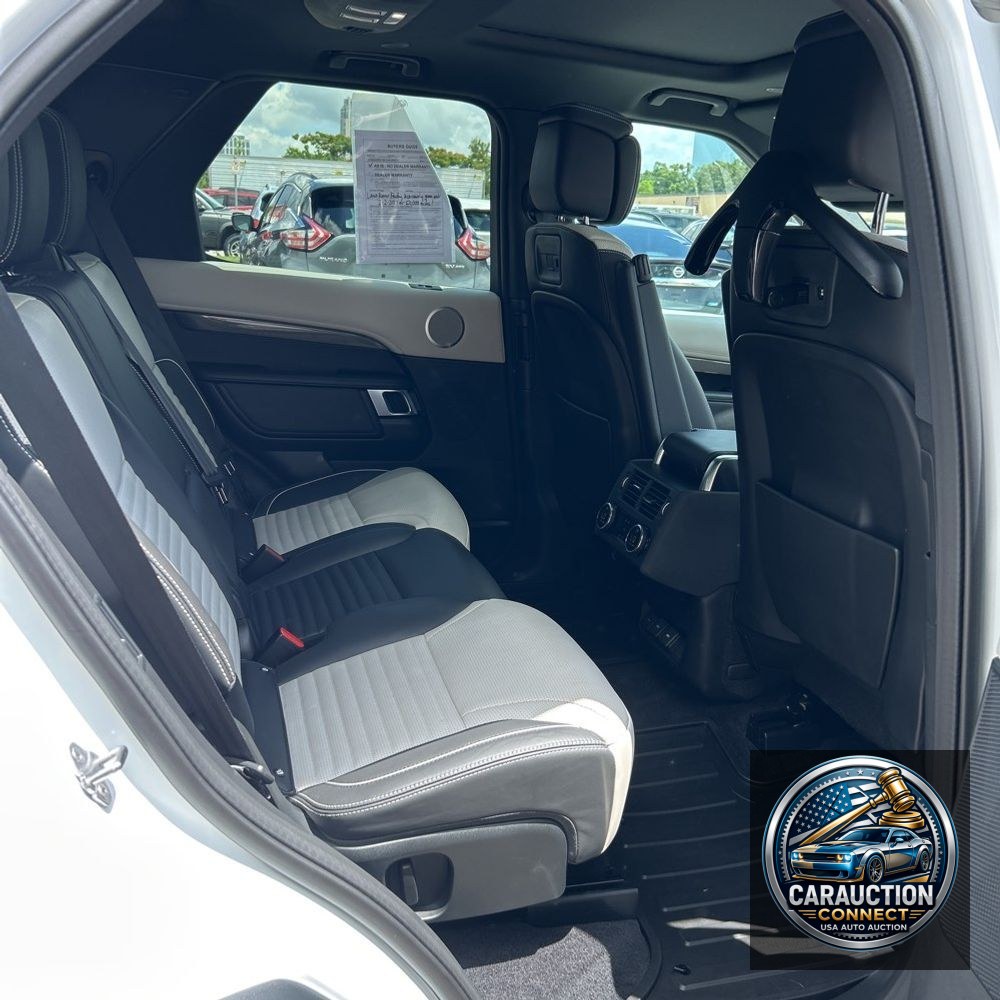 2024 Land Rover Discovery P360 Metropolitan