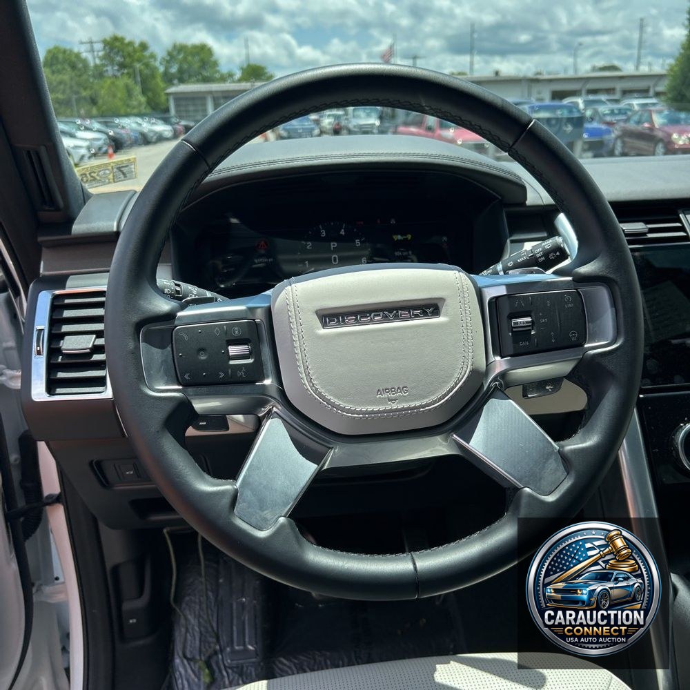2024 Land Rover Discovery P360 Metropolitan