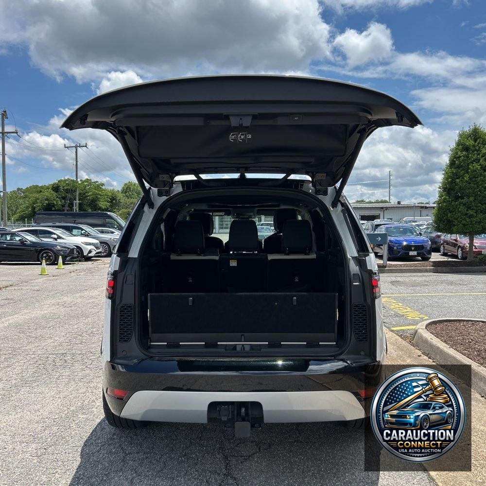 2024 Land Rover Discovery P360 Metropolitan