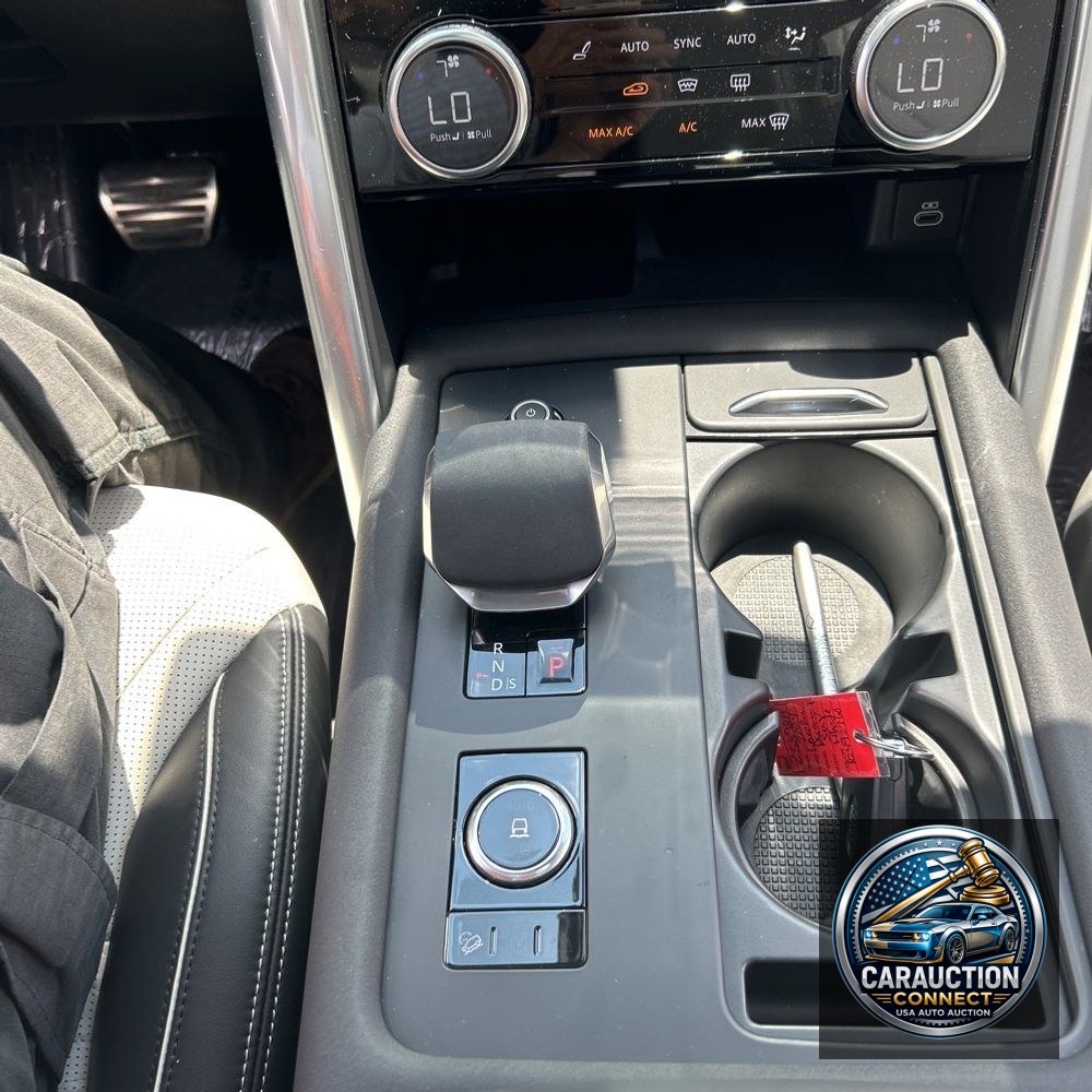 2024 Land Rover Discovery P360 Metropolitan