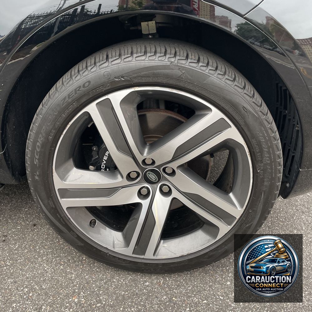 2023 Land Rover Discovery P360 Metropolitan Edition