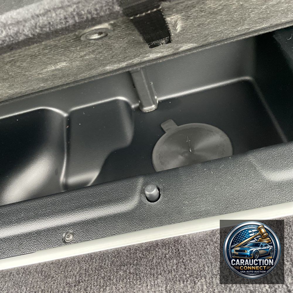 2023 Land Rover Discovery P360 Metropolitan Edition