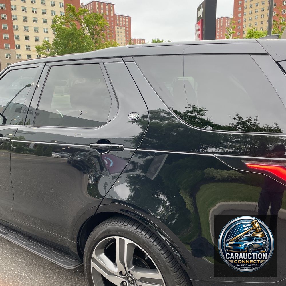 2023 Land Rover Discovery P360 Metropolitan Edition