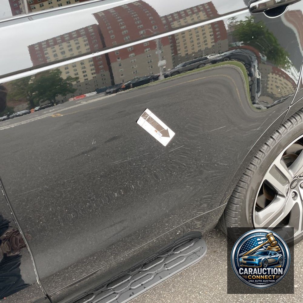 2023 Land Rover Discovery P360 Metropolitan Edition