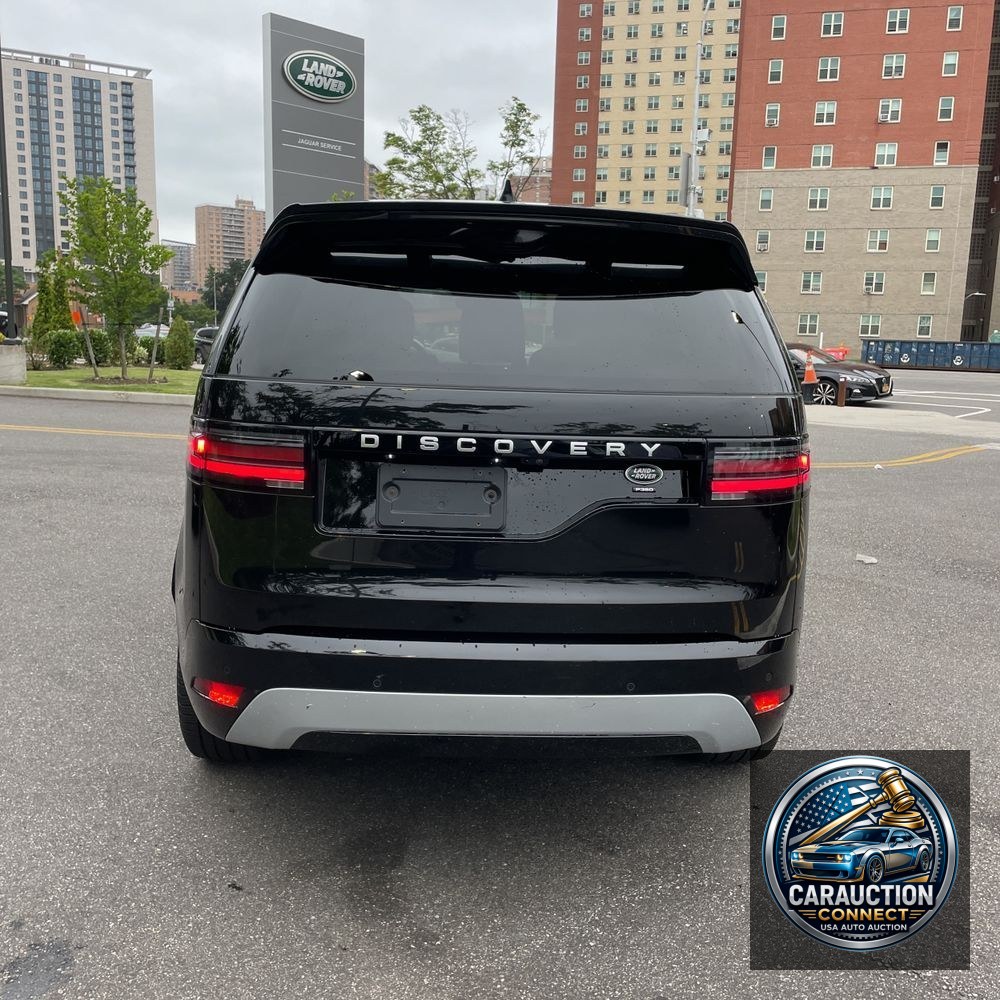 2023 Land Rover Discovery P360 Metropolitan Edition