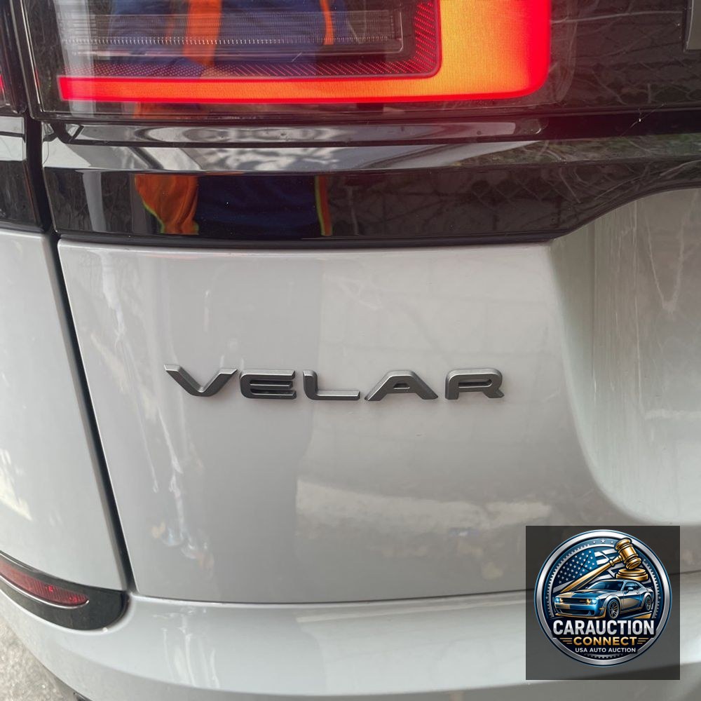 2025 Land Rover Range Rover Velar P250 Dynamic SE