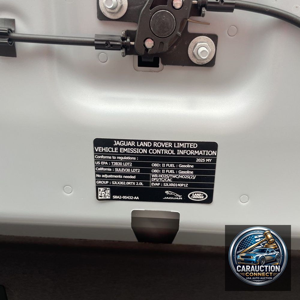 2025 Land Rover Range Rover Velar P250 Dynamic SE