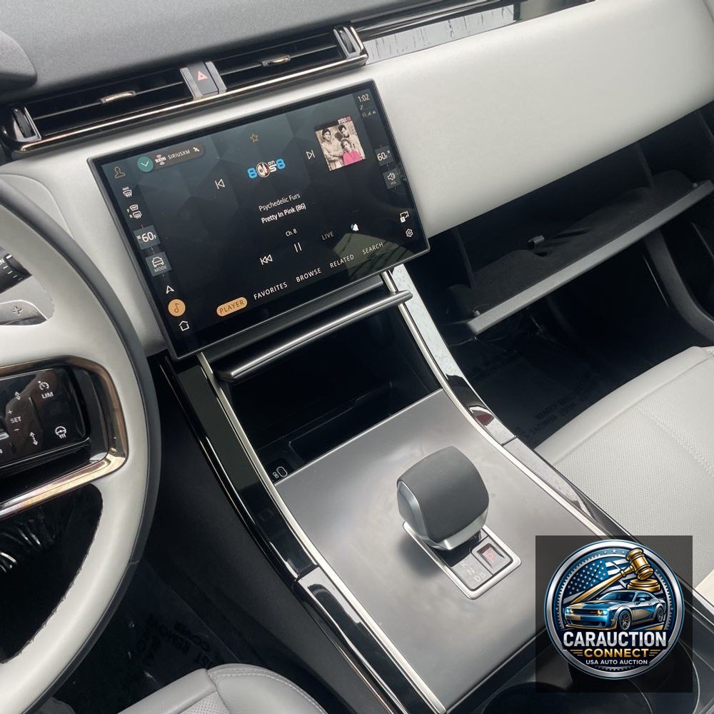 2025 Land Rover Range Rover Velar P250 Dynamic SE