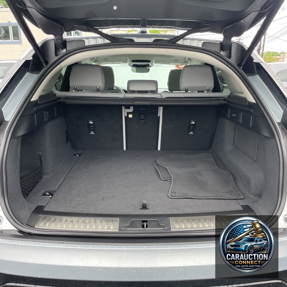 2025 Land Rover Range Rover Velar P250 Dynamic SE