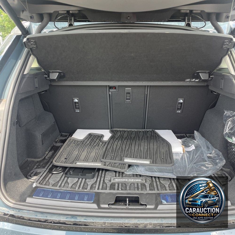 2025 Land Rover Range Rover Evoque Dynamic SE P250