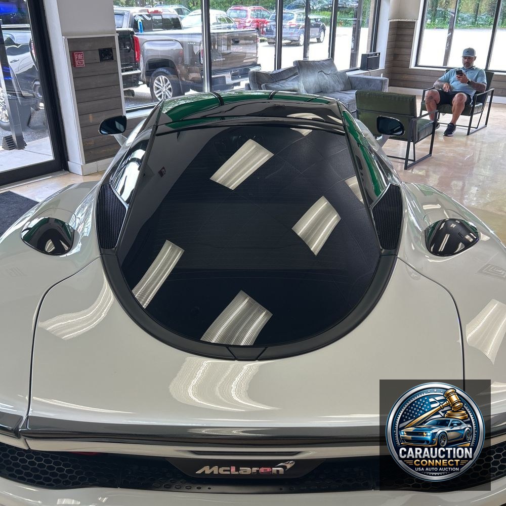 2022 McLaren GT Base 2D Coupe
