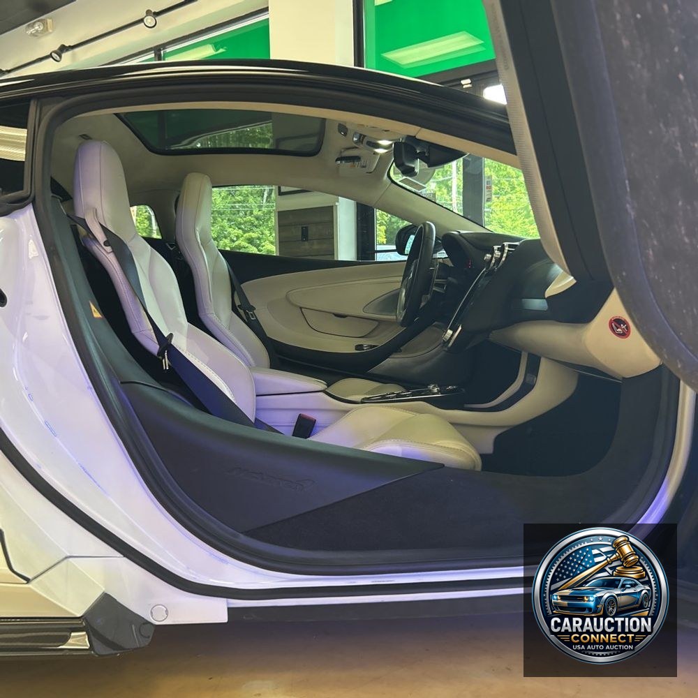 2022 McLaren GT Base 2D Coupe