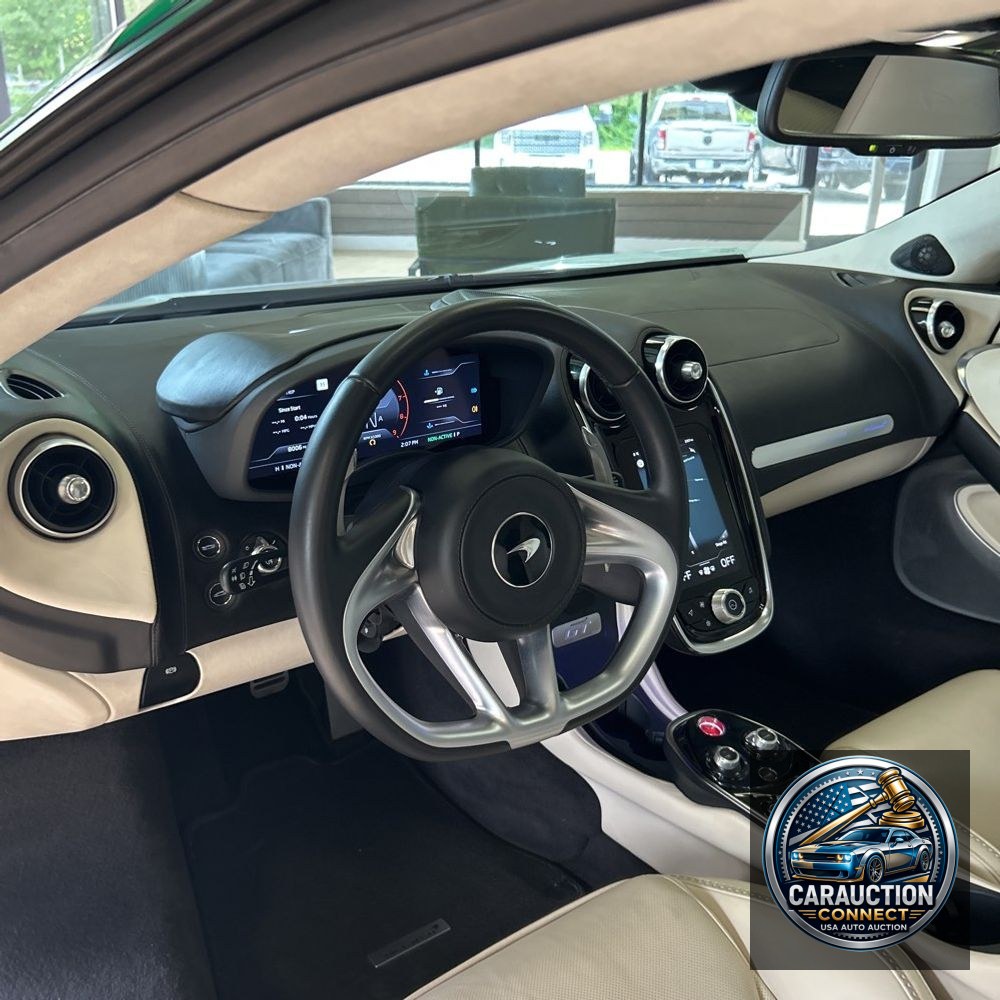 2022 McLaren GT Base 2D Coupe