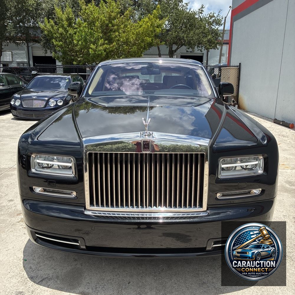2014 Rolls-Royce Phantom Base
