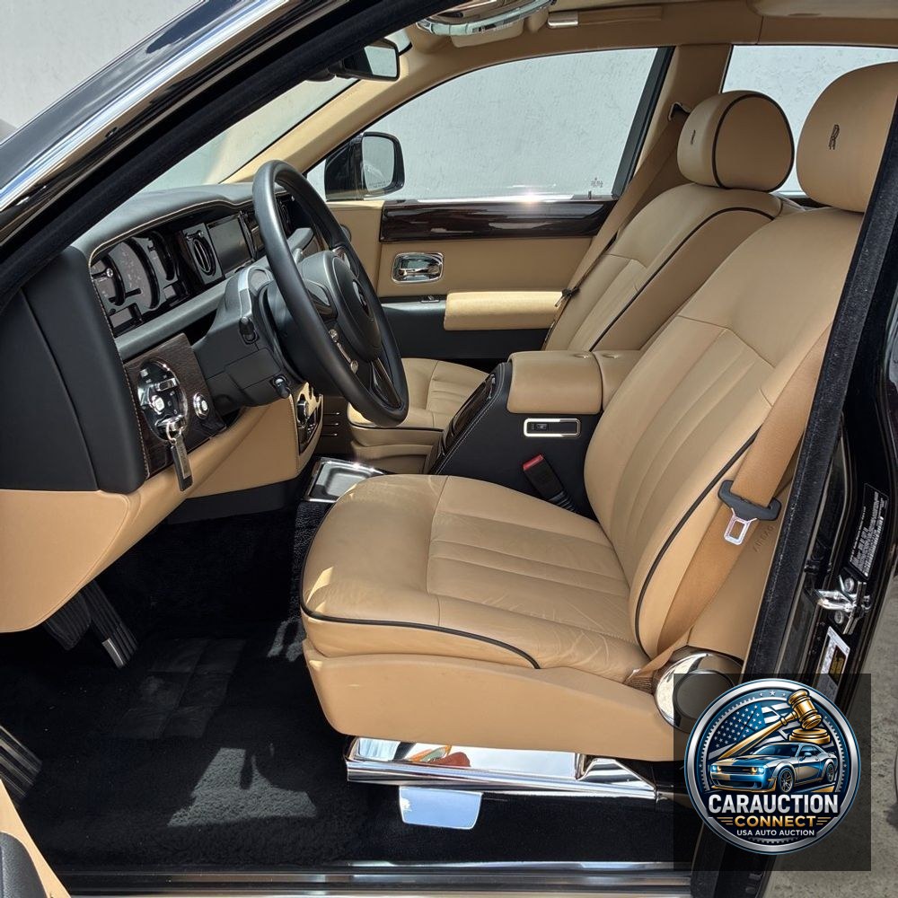 2014 Rolls-Royce Phantom Base