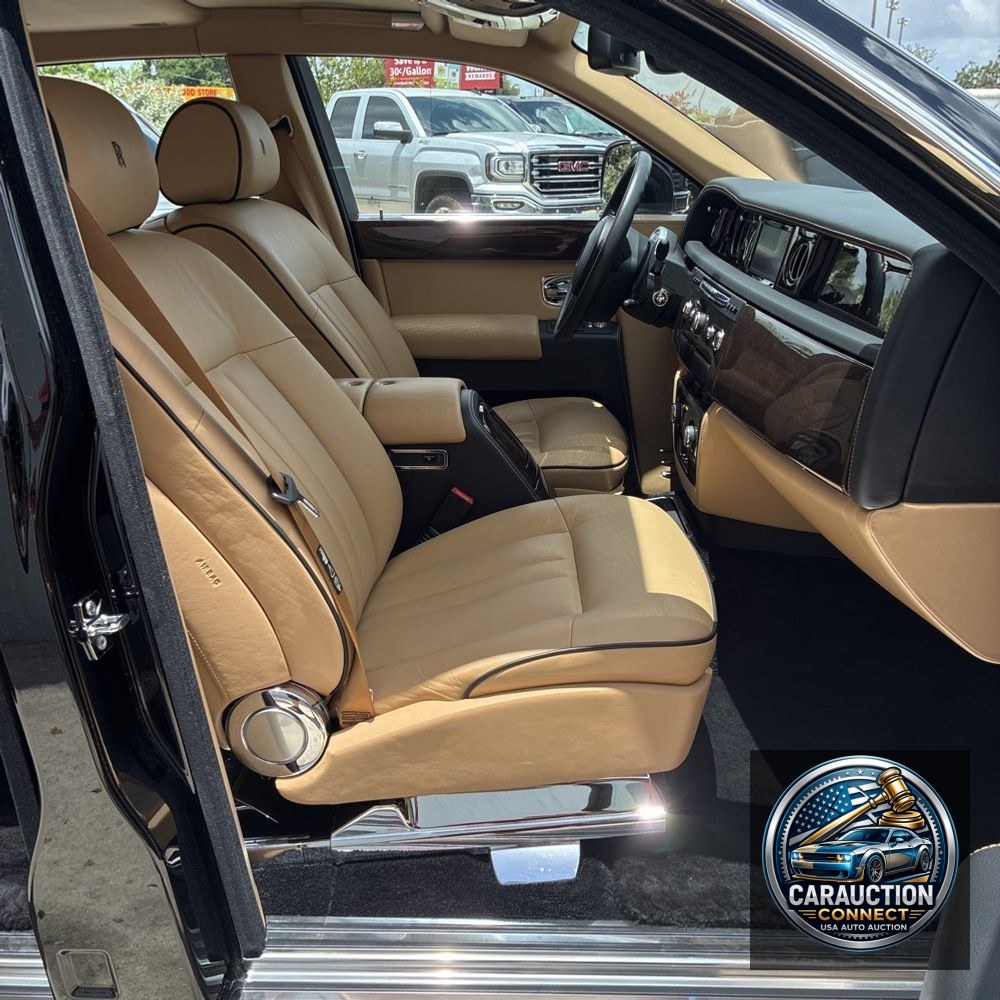 2014 Rolls-Royce Phantom Base