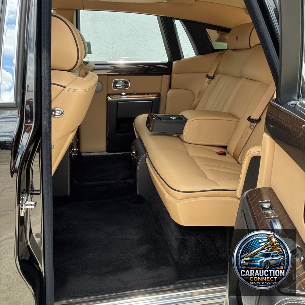 2014 Rolls-Royce Phantom Base